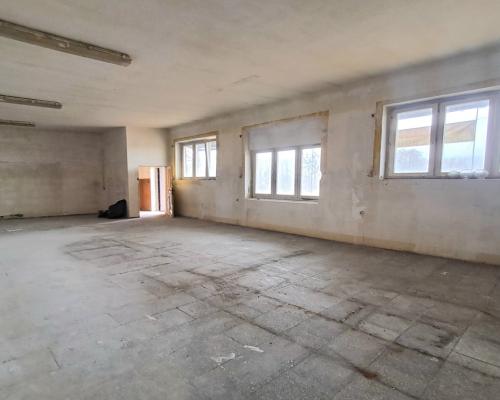 Lokal handlowo-usługowy na trasie Lublin-Nałęczów.