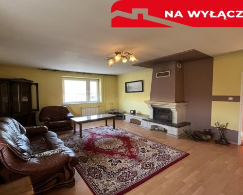 Dom wolnostojący  z częścią handlową w Dęblinie.