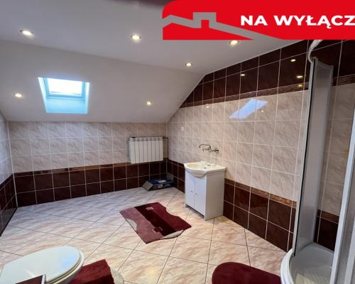 Dom 286 mkw z częścią handlową 230 mkw w Dęblinie.