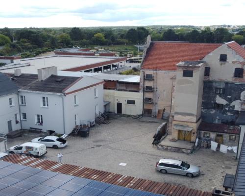 Kompleks budynków przy ul. 6 Sierpnia w Puławach..