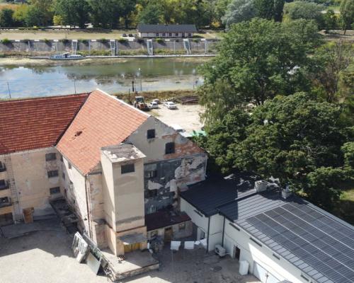 Kompleks budynków przy ul. 6 Sierpnia w Puławach..