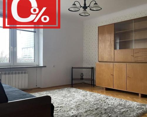 Centrum Warszawy-St. Żoliborz. 200 m do metra