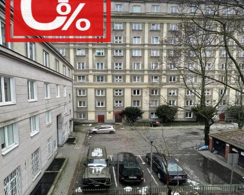 Centrum Warszawy-St. Żoliborz. 200 m do metra