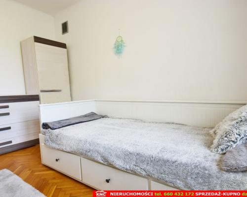 Zadbane, przestronne mieszkanie 2 pokojowe.