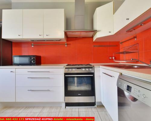 Zadbane, przestronne mieszkanie 2 pokojowe.