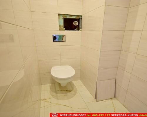 Blisko Nałęczowa, 3 pokoje z garażem i działką.