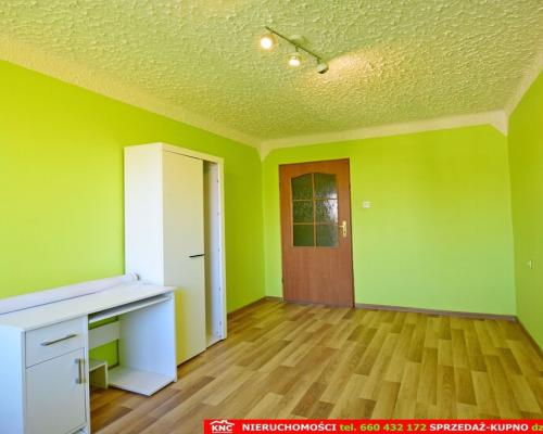 Blisko Nałęczowa, 3 pokoje z garażem i działką.