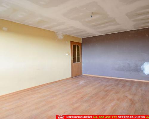 Blisko Nałęczowa, 3 pokoje z garażem i działką.