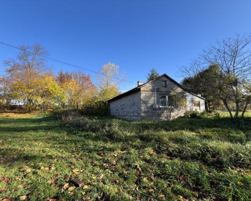 Dom na wsi w Przyłęku pow. Zwoleń, mazowieckie.