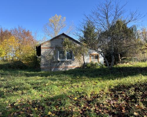 Dom na wsi w Przyłęku pow. Zwoleń, mazowieckie.