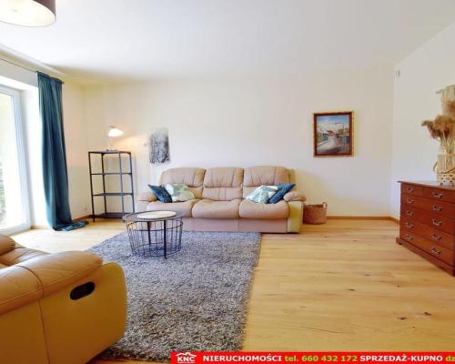 Prestiżowe mieszkanie, wyskoki standard, 2 balkony.