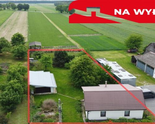 Dom z drewna  w Zielonce Starej pod Zwoleniem.