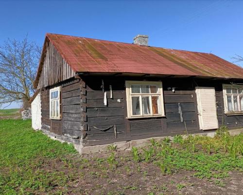 Siedlisko w ładnej okolicy gm. Gniewoszów.