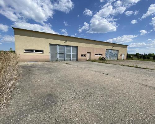 Hala produkcyjno-warsztatowa 209 m kw. gm. Przyłęk