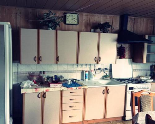 Dom na dużej działce graniczący z rz. Ciemięgą.