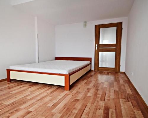 Segment w szeregowcu - 3 mieszkania w jednym!!