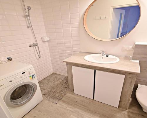 Segment w szeregowcu - 3 mieszkania w jednym!!