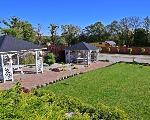 Kompleks hotel-eventowy + bud.usługowe z najemcami