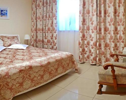 Kompleks hotel-eventowy + bud.usługowe z najemcami