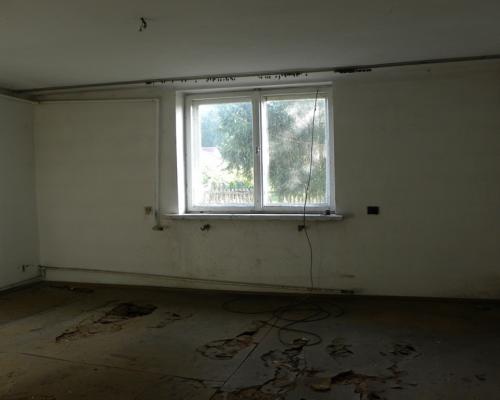 Dom  120 m kw w Baryczy Nowej pow. Zwoleń.