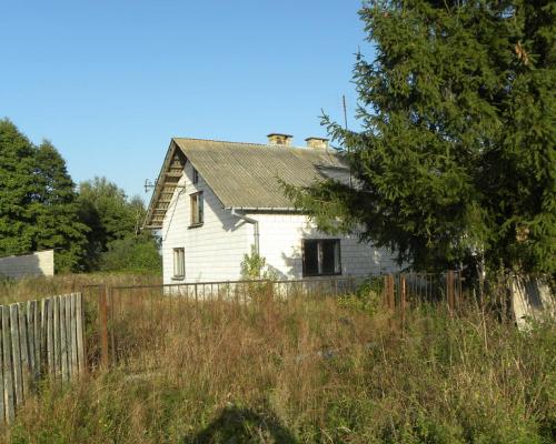 Dom  120 m kw w Baryczy Nowej pow. Zwoleń.