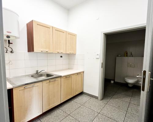 Lokal handlowo-usługowy, 118 m2, Bronowice, parter