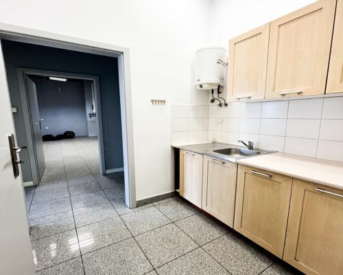 Lokal handlowo-usługowy, 118 m2, Bronowice, parter