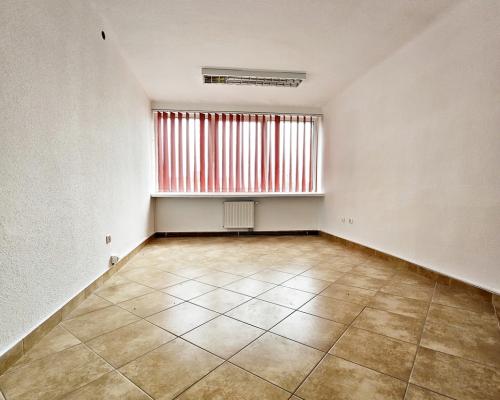 Lokal biurowo-usługowy 250m2 +duży parking w cenie