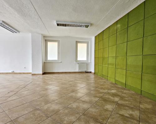 Lokal biurowo-usługowy 250m2 +duży parking w cenie