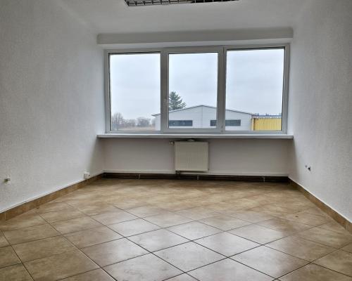 Lokal biurowo-usługowy 250m2 +duży parking w cenie