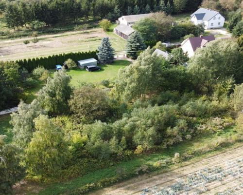 Praktyczne wymiary,zaciszna lokalizację, dużo ziel