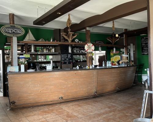 Restauracja "REJS" ul. Portowa 2  w Puławach.