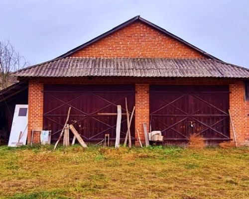 Obiekt produkcyjny z dużą ilością ziemi-gm.Wysokie