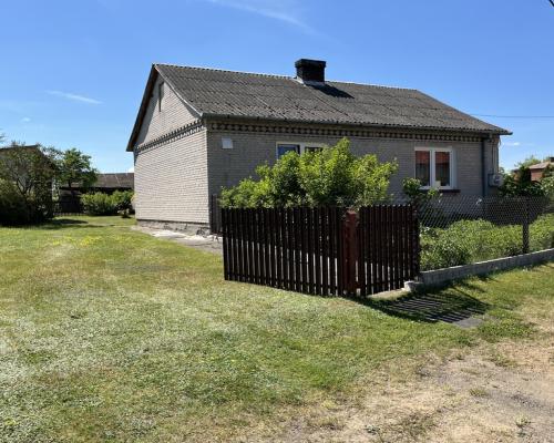 Dom 50 m2  na działce w m. Babilon gm. Lipsko.