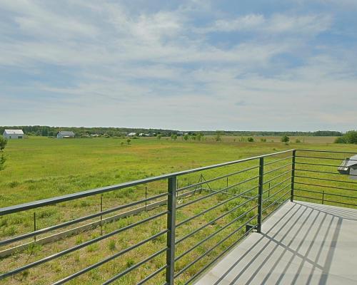 Nowy dom 6 pokoi, widok na las, 5 min do Wrocławia