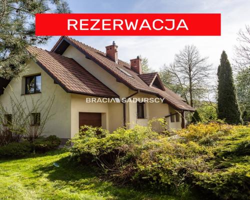 DOM NA DUŻEJ DZIAŁCE W ATRAKCYJNEJ LOKALIZACJI