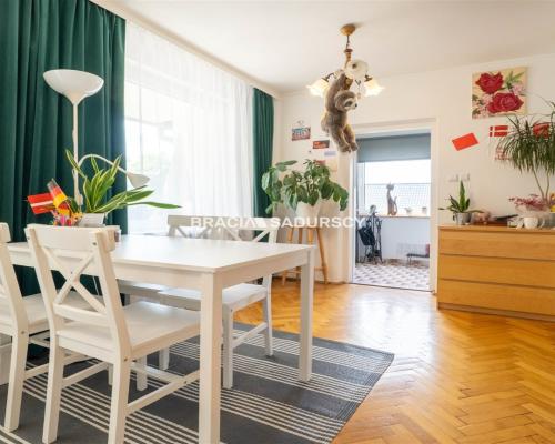 Dom z atrakcyjną działką, Karniowice