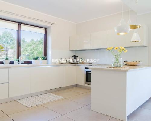 PIĘKNY DOM W DOBREJ CENIE NA ATRAKCYJNEJ DZIAŁCE