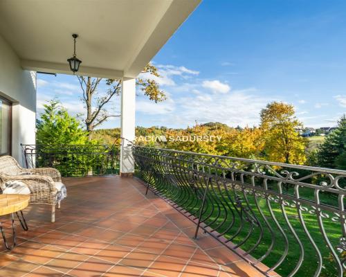 PIĘKNY DOM W DOBREJ CENIE NA ATRAKCYJNEJ DZIAŁCE