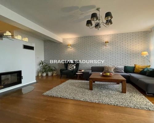 wyjątkowy dom w zabudowie bliźniaczej.