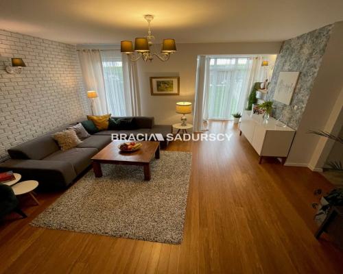 wyjątkowy dom w zabudowie bliźniaczej.