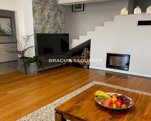 wyjątkowy dom w zabudowie bliźniaczej.