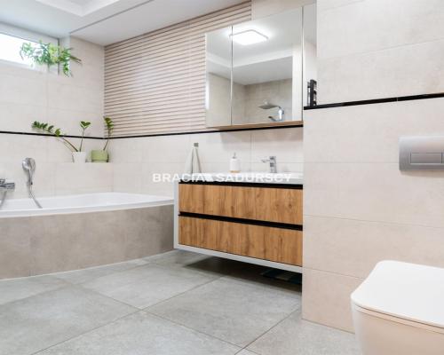 Głogoczów, pięknie położone nieruchomości, 2 domy