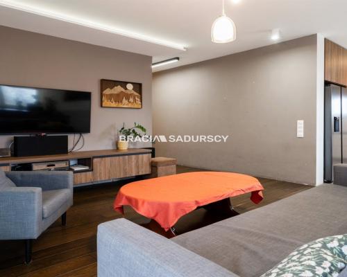 Głogoczów, pięknie położone nieruchomości, 2 domy