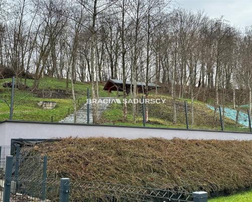 Bliźniak z garażem i ogrodem - 245,38 m2