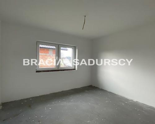 Nowoczesny dom z widokiem na staw, 5 sypialni!