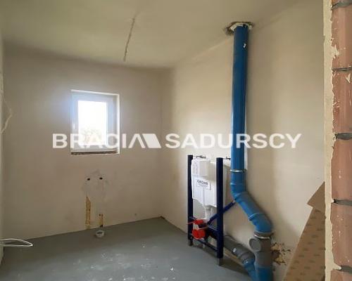 Nowoczesny dom z widokiem na staw, 5 sypialni!