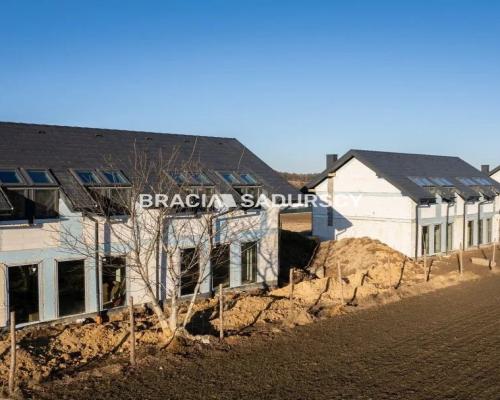 Bębło, Dom 70m z ogródkiem i miejscem parkingowym