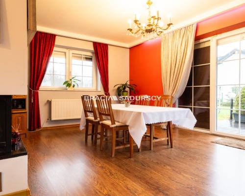 Piękny dom w zielonej okolicy - Zagacie