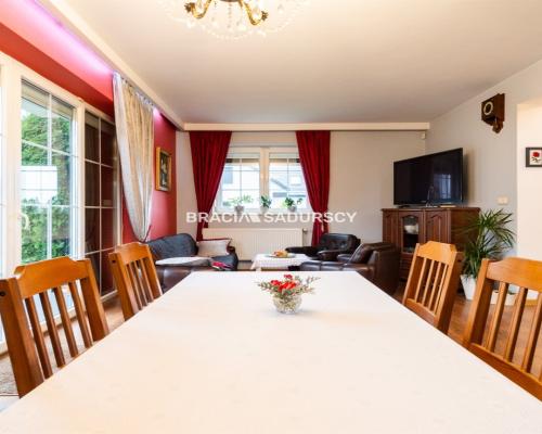 Piękny dom w zielonej okolicy - Zagacie